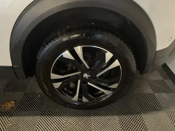 PEUGEOT 2008 II - voiture d'occasion - Photo 23