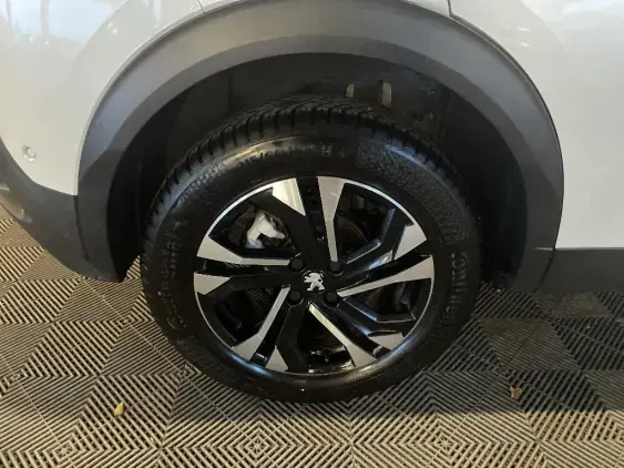 PEUGEOT 2008 II - voiture d'occasion - Photo 24