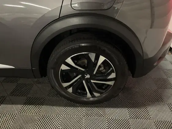 PEUGEOT 2008 II - voiture d'occasion - Photo 23