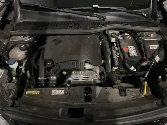 PEUGEOT 2008 II - voiture d'occasion - Photo 20