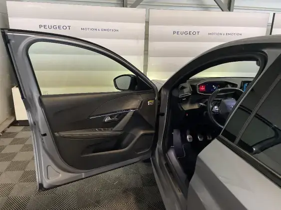 PEUGEOT 208 BUSINESS R II - voiture d'occasion - Photo 18