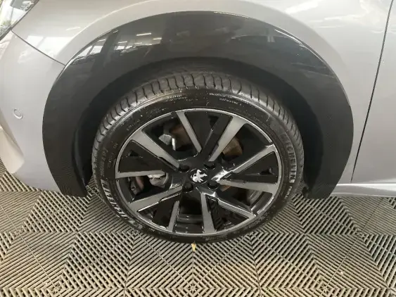 PEUGEOT 208 BUSINESS R II - voiture d'occasion - Photo 22