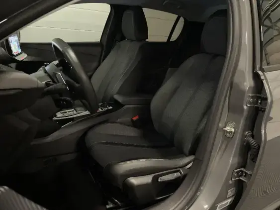 PEUGEOT 208 II - voiture d'occasion - Photo 17