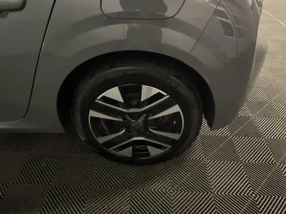 PEUGEOT 208 II - voiture d'occasion - Photo 23