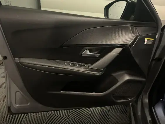 PEUGEOT 208 BUSINESS R II - voiture d'occasion - Photo 18