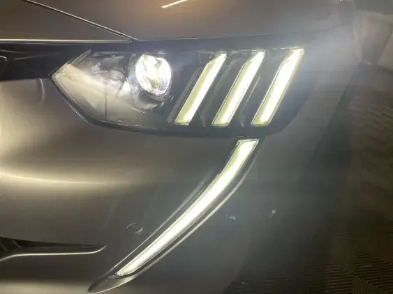 PEUGEOT 208 BUSINESS R II - voiture d'occasion - Photo 21