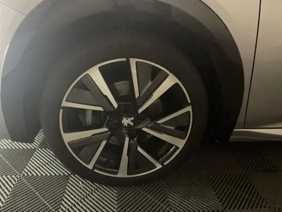 PEUGEOT 208 BUSINESS R II - voiture d'occasion - Photo 22