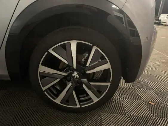 PEUGEOT 208 BUSINESS R II - voiture d'occasion - Photo 23