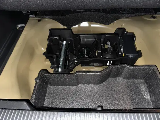 PEUGEOT 2008 II - voiture d'occasion - Photo 17