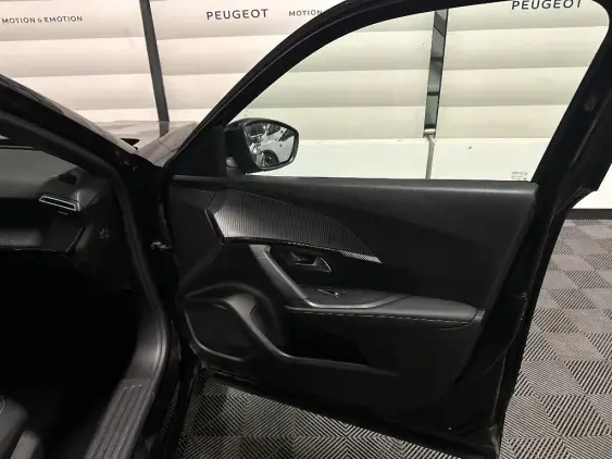 PEUGEOT 2008 II - voiture d'occasion - Photo 20