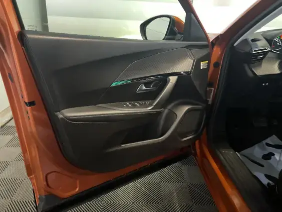 PEUGEOT 2008 II - voiture d'occasion - Photo 18