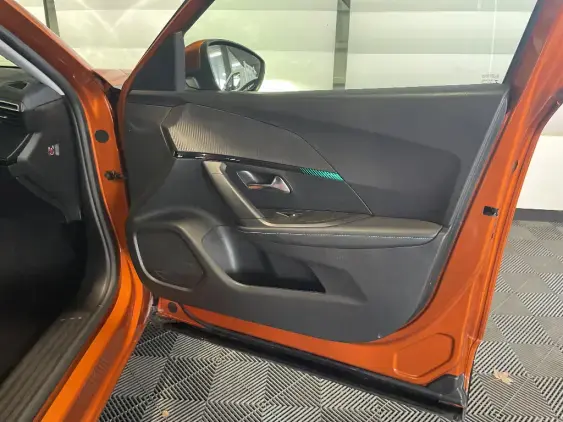 PEUGEOT 2008 II - voiture d'occasion - Photo 19