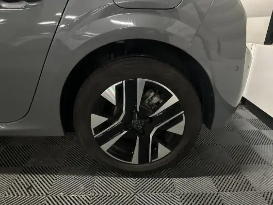 PEUGEOT 208 II - voiture d'occasion - Photo 22