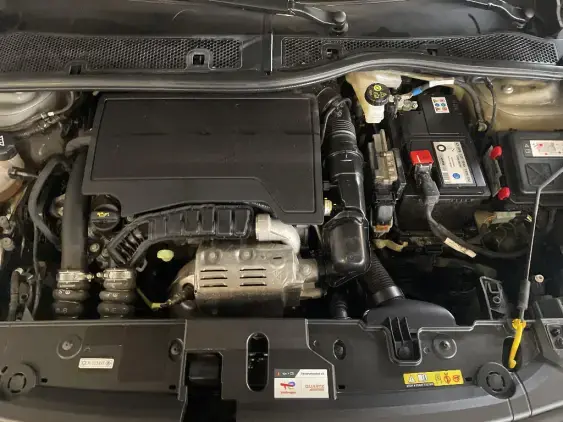 PEUGEOT 208 II - voiture d'occasion - Photo 20