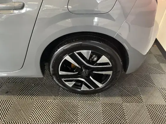 PEUGEOT 208 II - voiture d'occasion - Photo 23