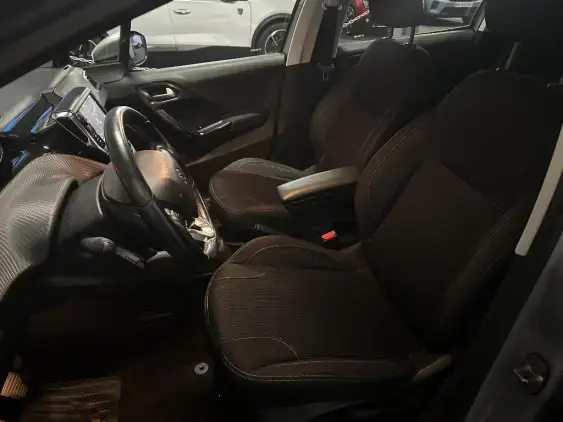 PEUGEOT 208 - voiture d'occasion - Photo 17
