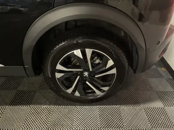 PEUGEOT 2008 II - voiture d'occasion - Photo 23