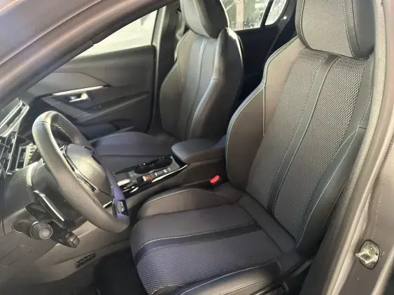 PEUGEOT 208 II - voiture d'occasion - Photo 17