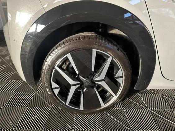 PEUGEOT 208 II - voiture d'occasion - Photo 24