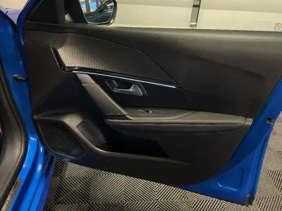 PEUGEOT 208 BUSINESS R II - voiture d'occasion - Photo 19