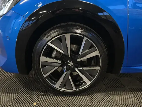 PEUGEOT 208 BUSINESS R II - voiture d'occasion - Photo 21