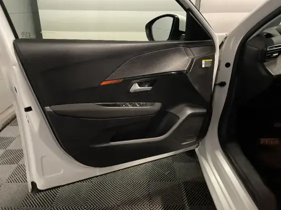 PEUGEOT 208 ELECTRIQUE II - voiture d'occasion - Photo 18