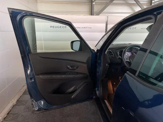 RENAULT SCENIC IV - voiture d'occasion - Photo 17