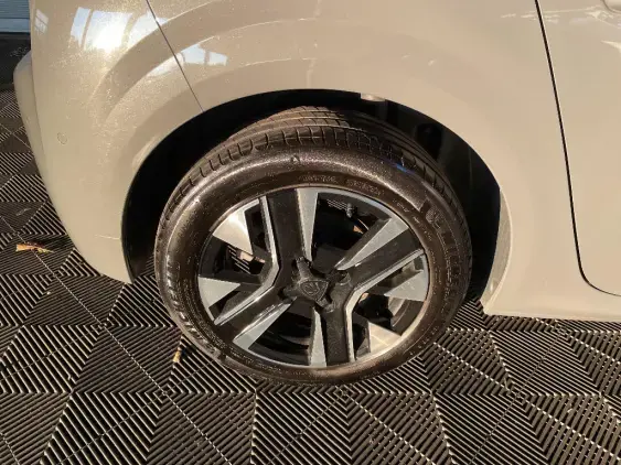 PEUGEOT 208 II - voiture d'occasion - Photo 24