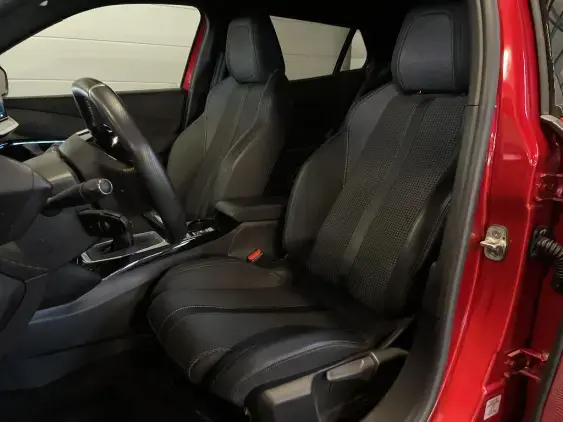 PEUGEOT 2008 II - voiture d'occasion - Photo 17