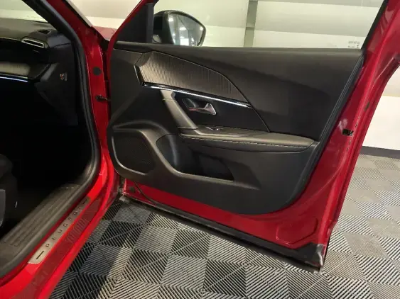 PEUGEOT 2008 II - voiture d'occasion - Photo 19