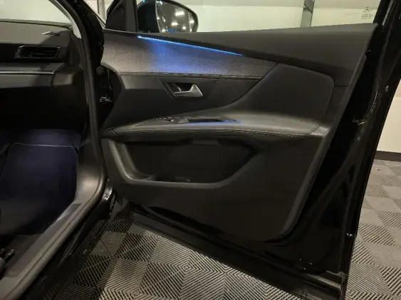 PEUGEOT 3008 II - voiture d'occasion - Photo 19