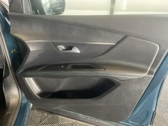 PEUGEOT 3008 II - voiture d'occasion - Photo 17