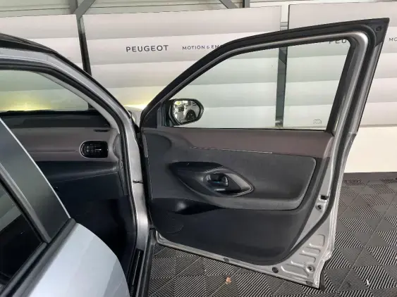 TOYOTA YARIS CROSS I - voiture d'occasion - Photo 19