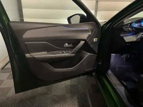 PEUGEOT 308 III - voiture d'occasion - Photo 18