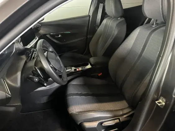 PEUGEOT 2008 II - voiture d'occasion - Photo 17