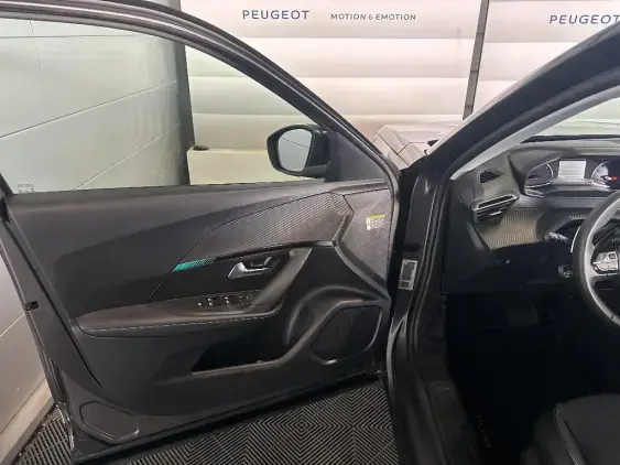 PEUGEOT 2008 II - voiture d'occasion - Photo 18