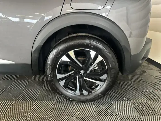 PEUGEOT 2008 II - voiture d'occasion - Photo 23