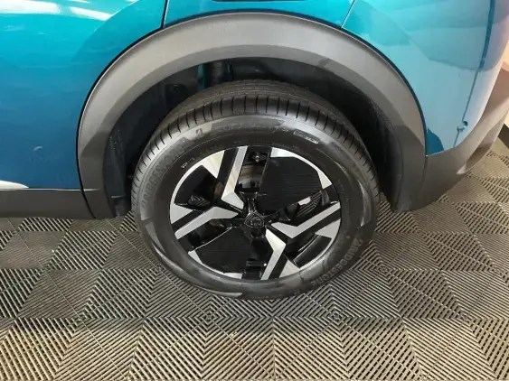 PEUGEOT 2008 II - voiture d'occasion - Photo 23