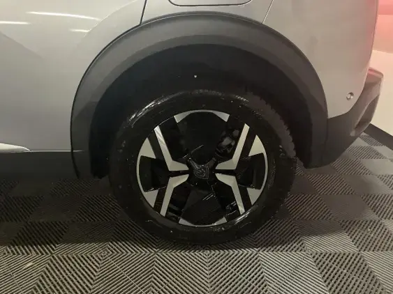 PEUGEOT 2008 II - voiture d'occasion - Photo 22