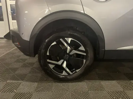 PEUGEOT 2008 II - voiture d'occasion - Photo 23