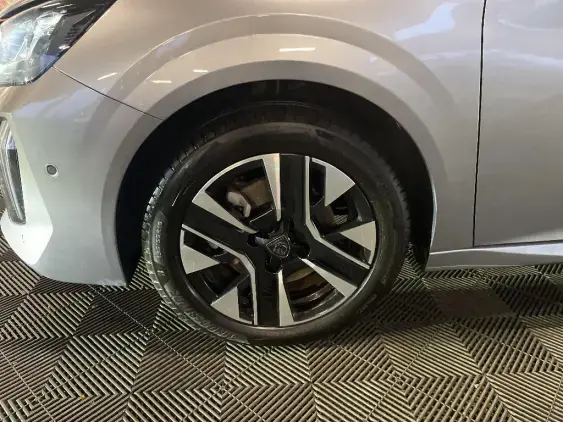 PEUGEOT 208 II - voiture d'occasion - Photo 22