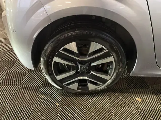 PEUGEOT 208 II - voiture d'occasion - Photo 24