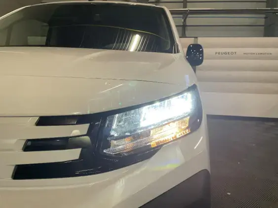 PEUGEOT PARTNER FGN III - voiture d'occasion - Photo 20