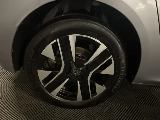 PEUGEOT 208 II - voiture d'occasion - Photo 24