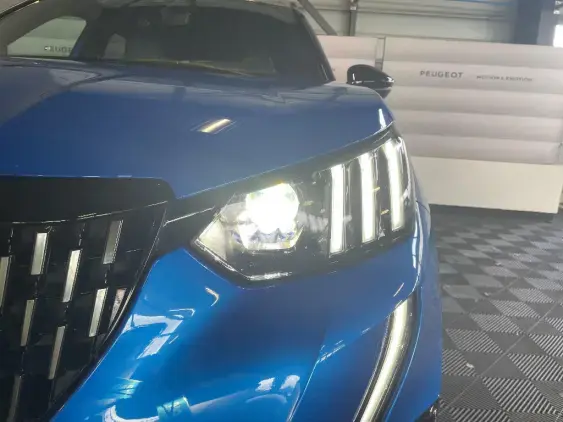 PEUGEOT 2008 II - voiture d'occasion - Photo 21