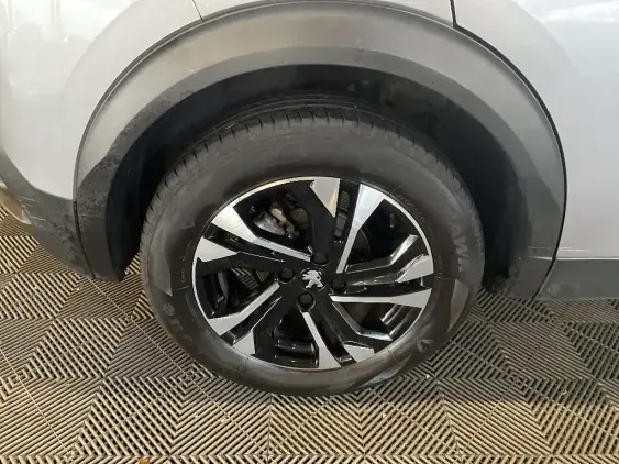 PEUGEOT 2008 II - voiture d'occasion - Photo 24