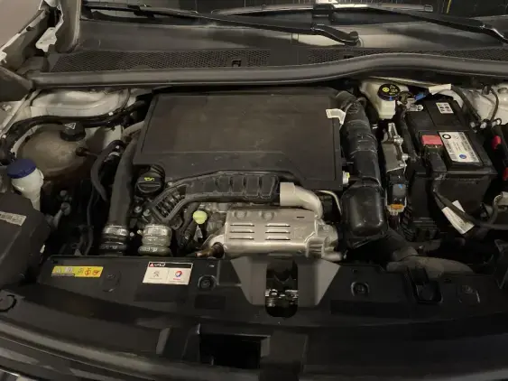 PEUGEOT 2008 II - voiture d'occasion - Photo 20