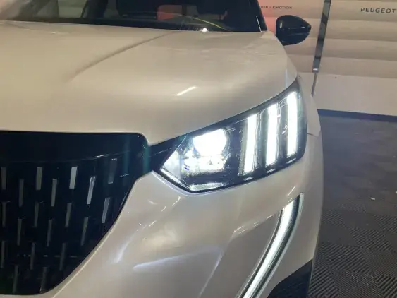 PEUGEOT 2008 II - voiture d'occasion - Photo 21