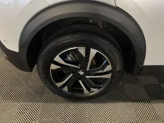 PEUGEOT 2008 II - voiture d'occasion - Photo 24