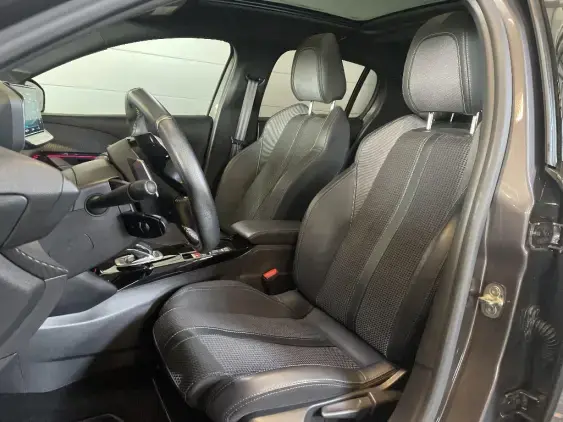 PEUGEOT 208 BUSINESS R II - voiture d'occasion - Photo 17